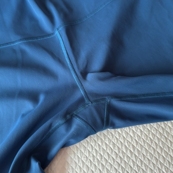 Lululemon Wunder Under High Rise Tight 28”‎ Full on Luxtreme Deep Marine Size 10 - Picture 4 of 10